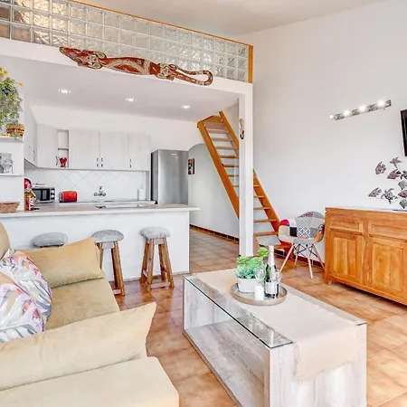 Beautiful Duplex In Parque Albatros Apartment